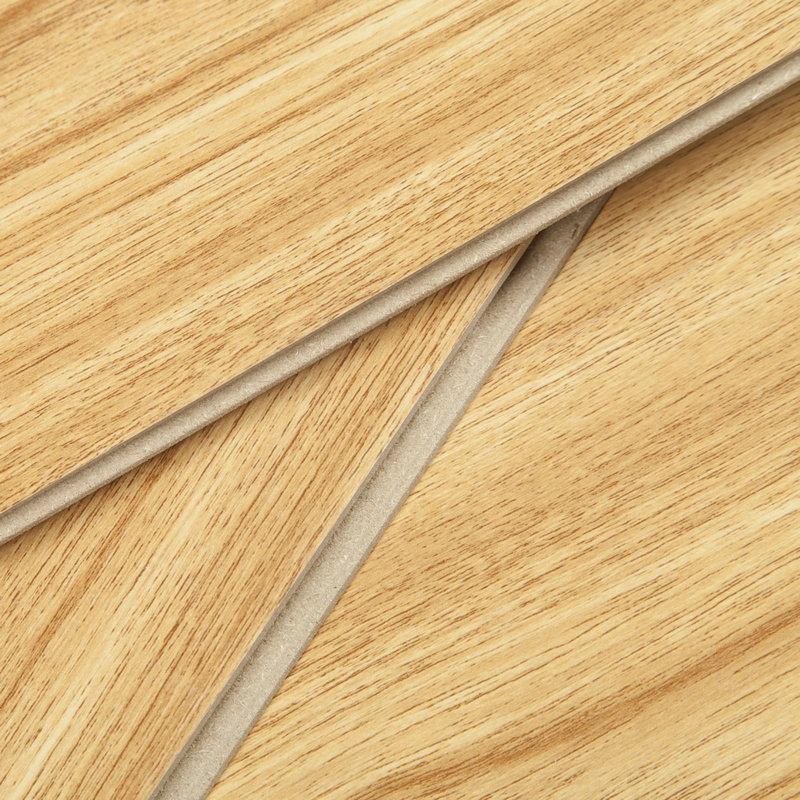   Piso laminado AC4 de 8 mm