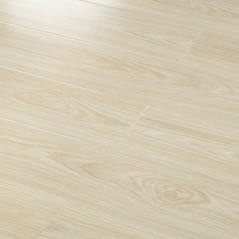   Suelo laminado AC3 de 8 mm