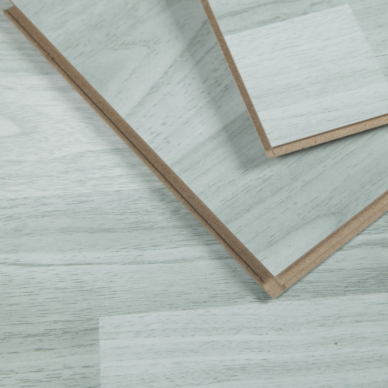 أرضيات مصفحة 8 مم AC3