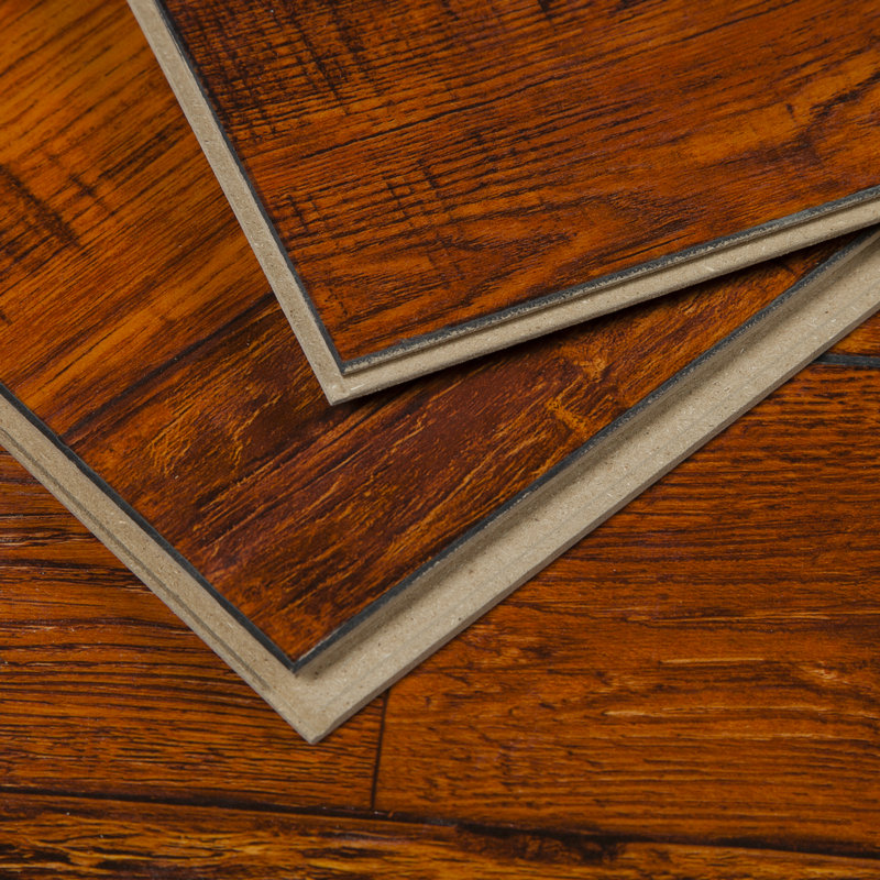 أرضيات بتقنية ألمانية 8 مم