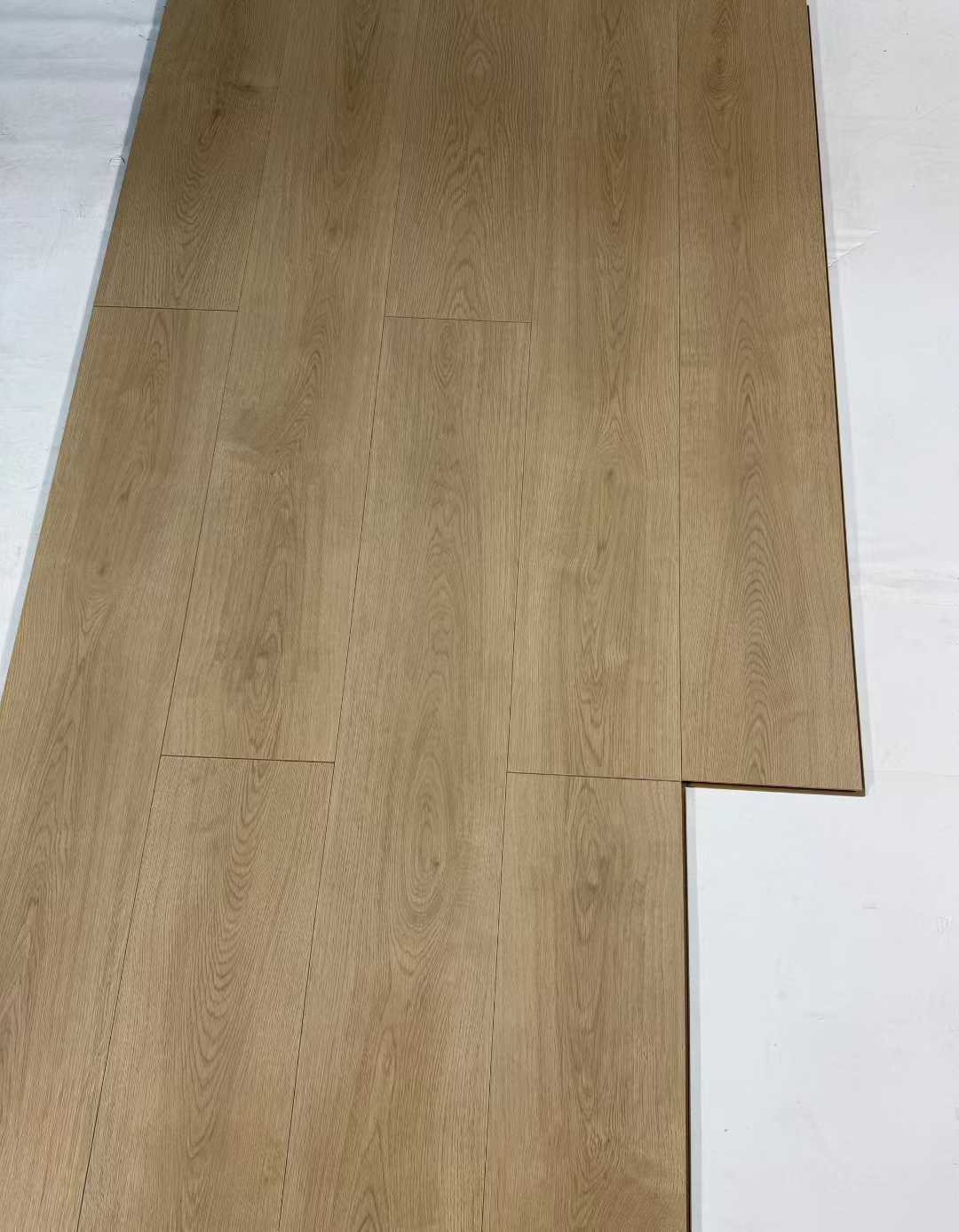 کفپوش لمینت ضد آب