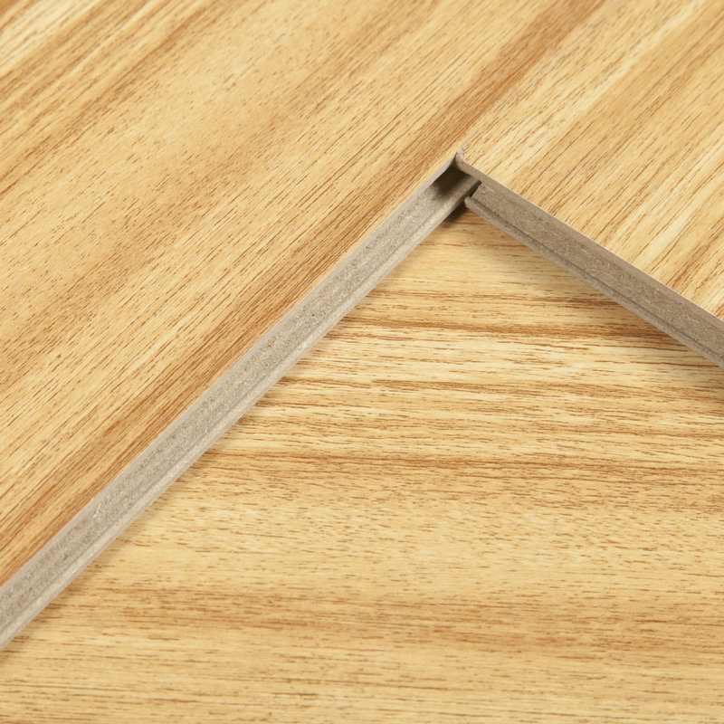    Piso laminado AC4 de 8 mm