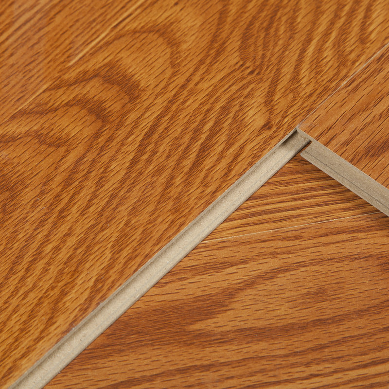 أرضيات سهلة التركيب 8 مم