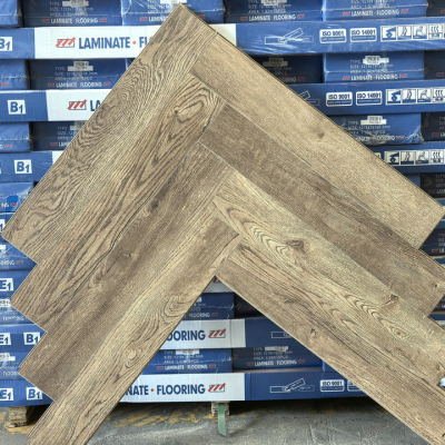 أرضيات متعرجة 12 مم للتجارة