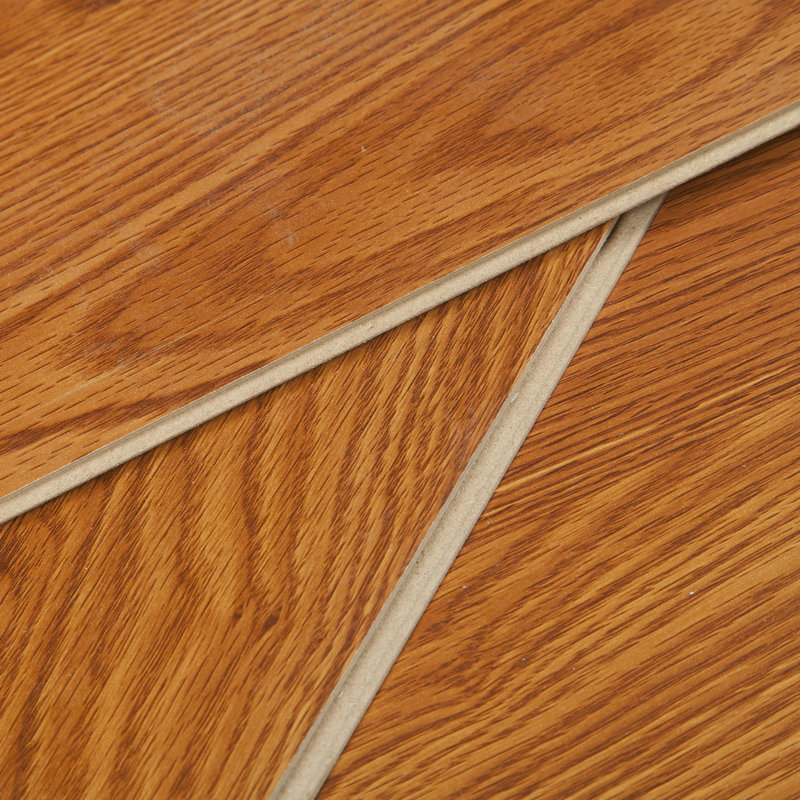 أرضيات سهلة التركيب 8 مم