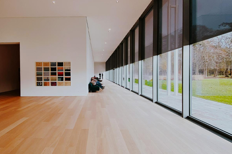 كيفية صيانة الأرضيات اللامينيت بشكل صحيح؟ كيفية صيانة الأرضيات اللامينيت بشكل صحيح؟