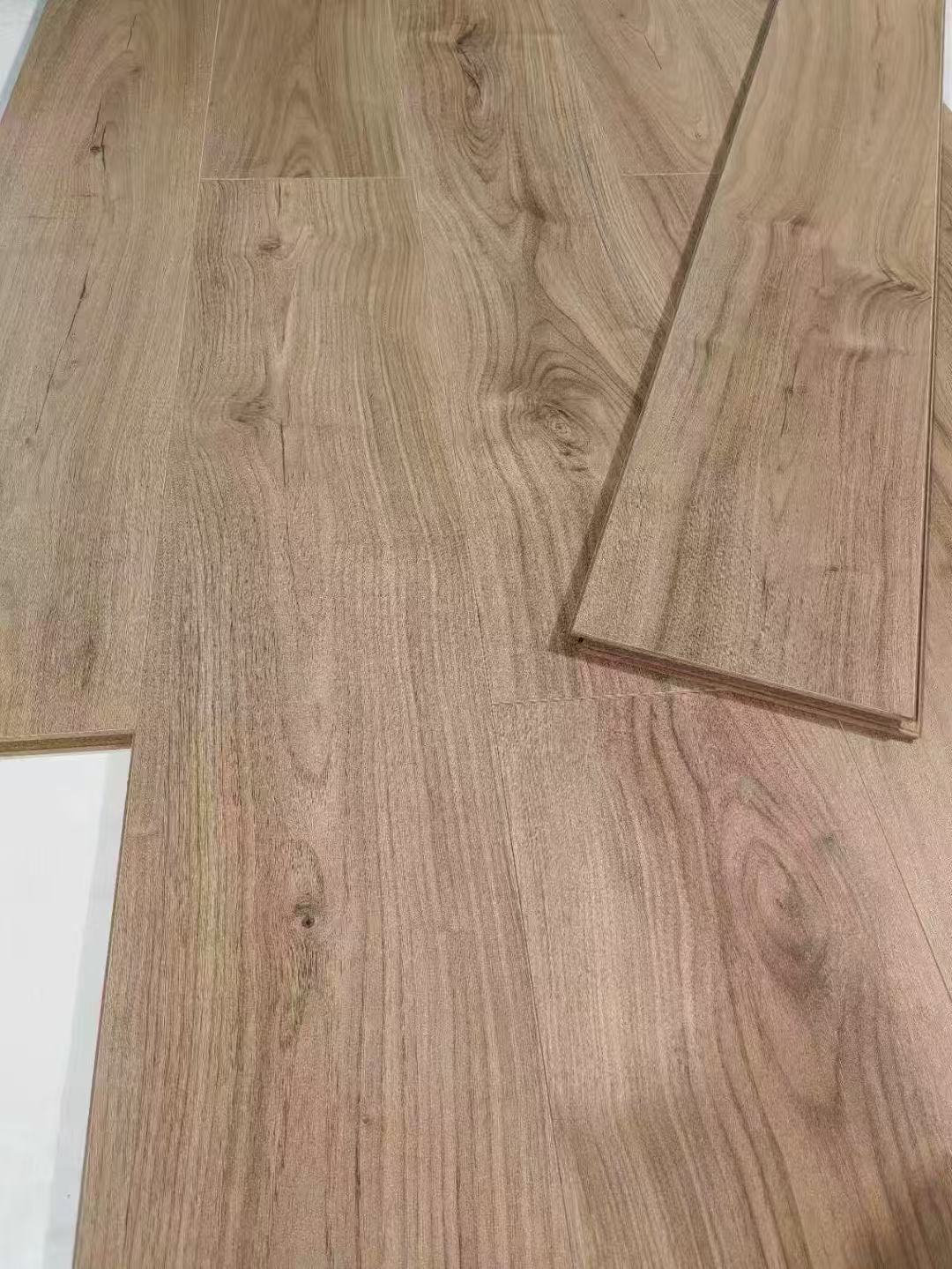 HDF 라미네이트 바닥재