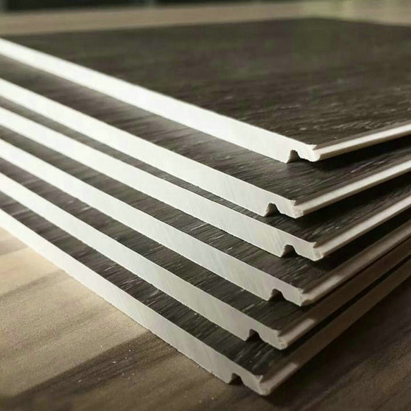 أرضيات Spc 4 مم مصنوعة من مادة خام 100%