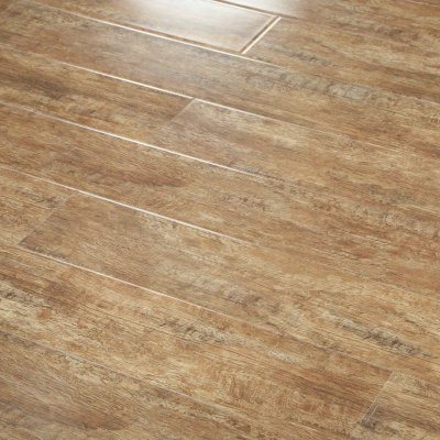 أرضيات خشبية مصقولة يدويًا بسمك 12 مم