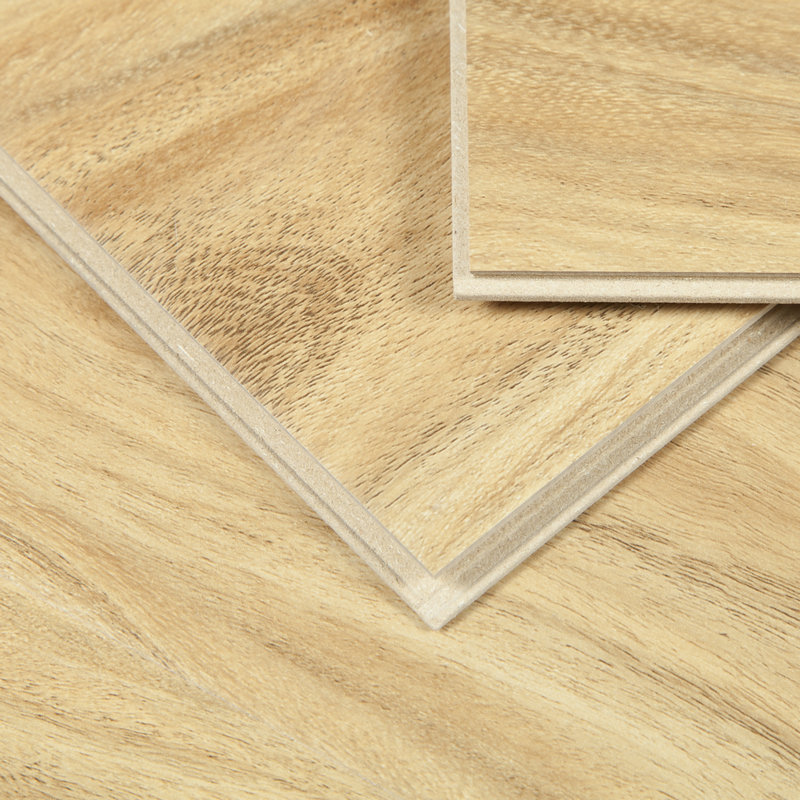 12mm de piso laminado de buena calidad