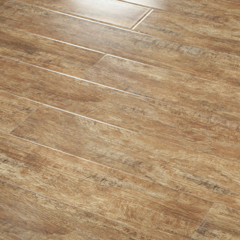 Suelo laminado de 12 mm raspado a mano